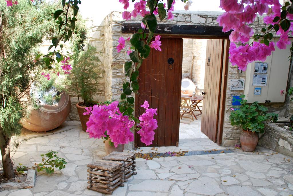 Vavla Rustic Retreat Vendégház Kültér fotó