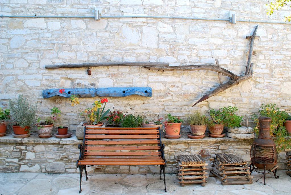 Vavla Rustic Retreat Vendégház Kültér fotó