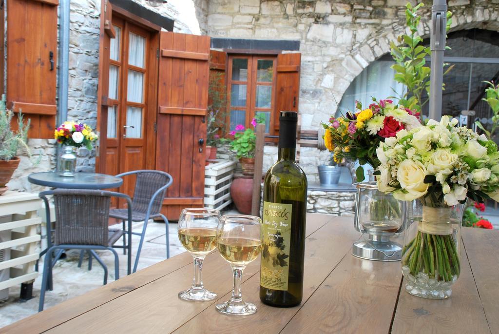 Vavla Rustic Retreat Vendégház Kültér fotó