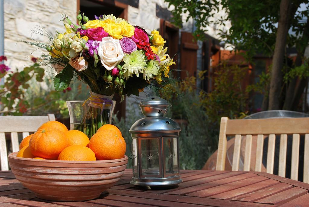 Vavla Rustic Retreat Vendégház Kültér fotó