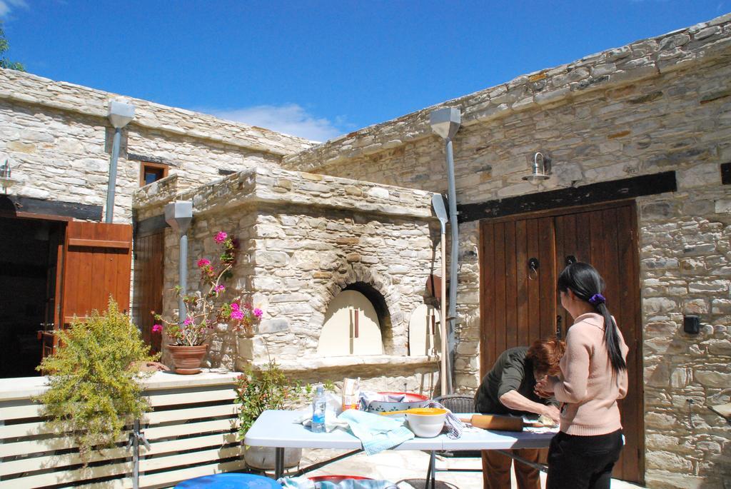 Vavla Rustic Retreat Vendégház Kültér fotó